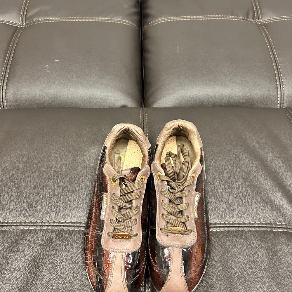 Akademiks Brown and Tan Sneakers